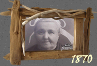 Artisan crêpier traiteur depuis de nombreuses années, notre famille s est transmis son savoir faire et ses recettes à chaque génération. Artisan crêpier traiteur depuis de nombreuses années, notre famille s est transmis son savoir faire et ses recettes à chaque génération.